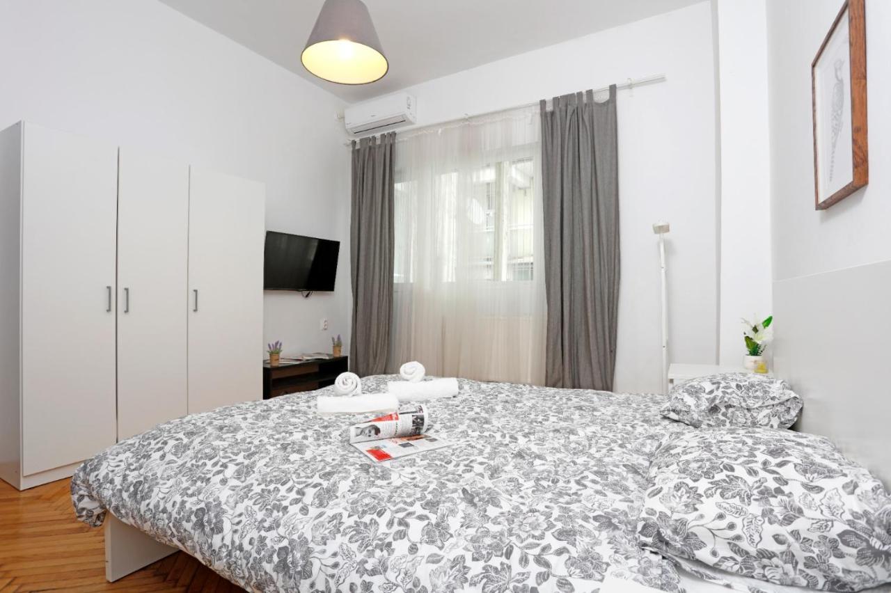 Lovely Apartment With 2 Bedrooms Bukurešť Exteriér fotografie